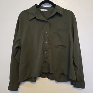 Athleta Cropped Stretch Tech Top Button Up Green S